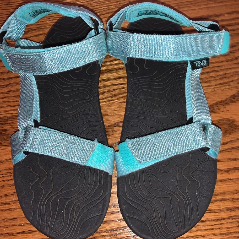 blue tevas